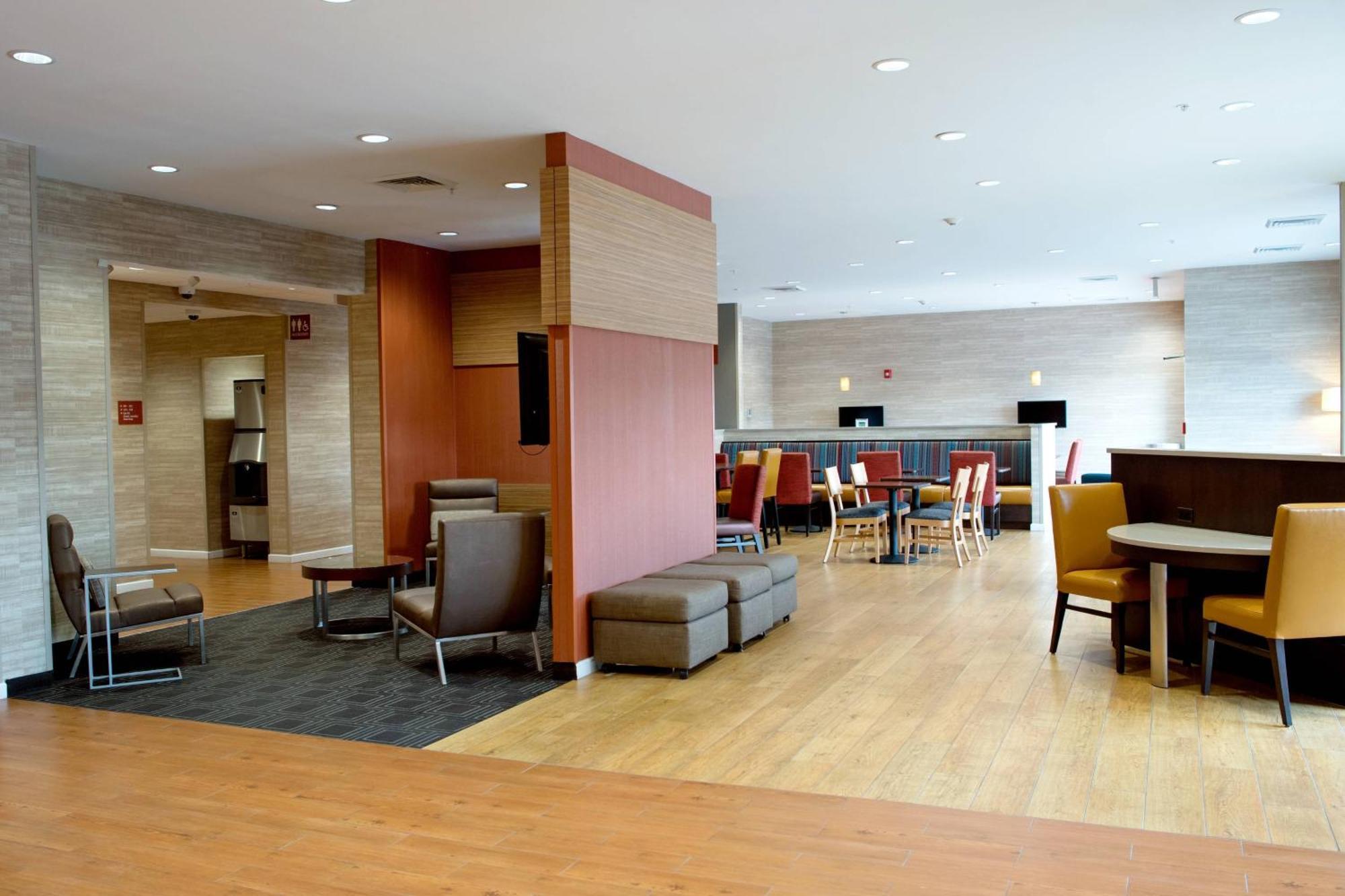 Towneplace Suites By Marriott Ames Exterior foto